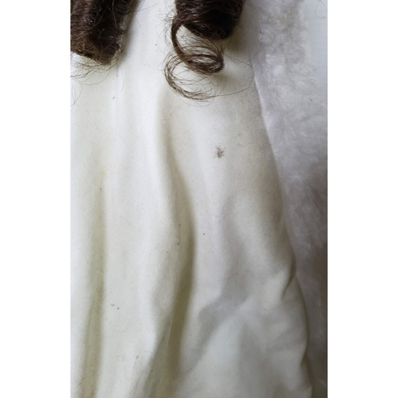 Vintage House of Lloyd 1998 Dark Hared Girl In White Outfit Porcelain Girl Doll - Picture 10 of 11